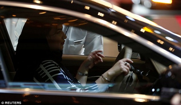 Ruang Pamer Mobil Khusus Perempuan untuk Pertama kalinya Dibuka di Saudi