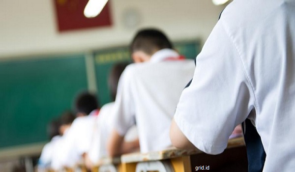 Siswa Berprestasi Tinggi Cenderung Curang Saat Ujian?